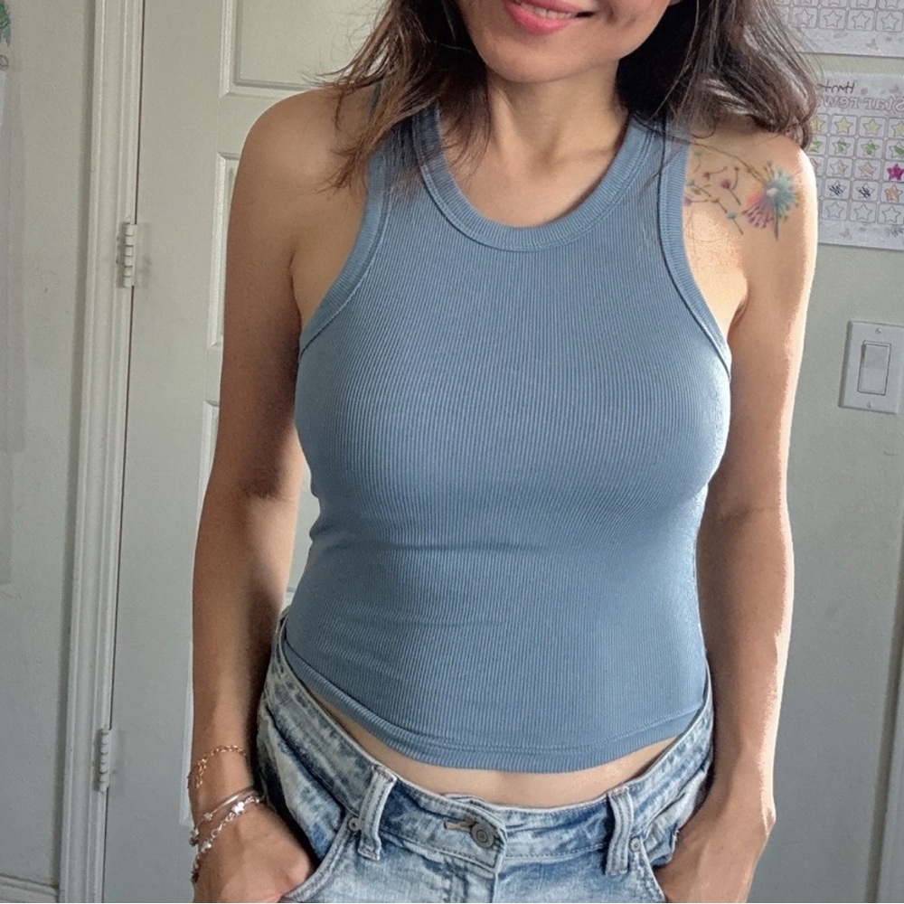 Solid Ribbed Fitted Tank Top